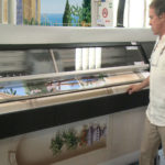 Rainer Maria Latzke surveys a testprint in the IOF laboratories